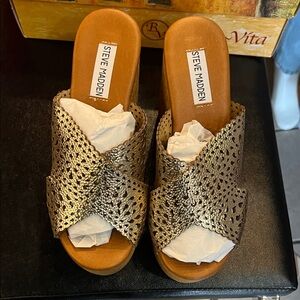 Steve Madden Metallic Gold Mules